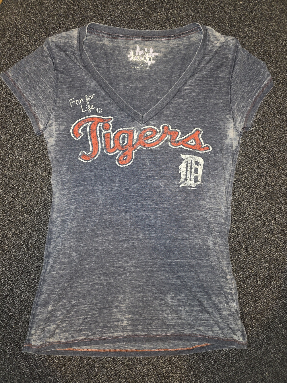 Touch by Alyssa Milano Navy Blue & Orange "Tigers" Short Sleeve V‑Neck Tee